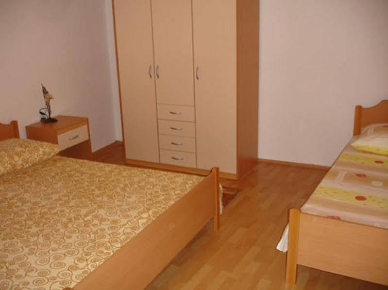 Peruzovic Rooms 1 Split Luaran gambar